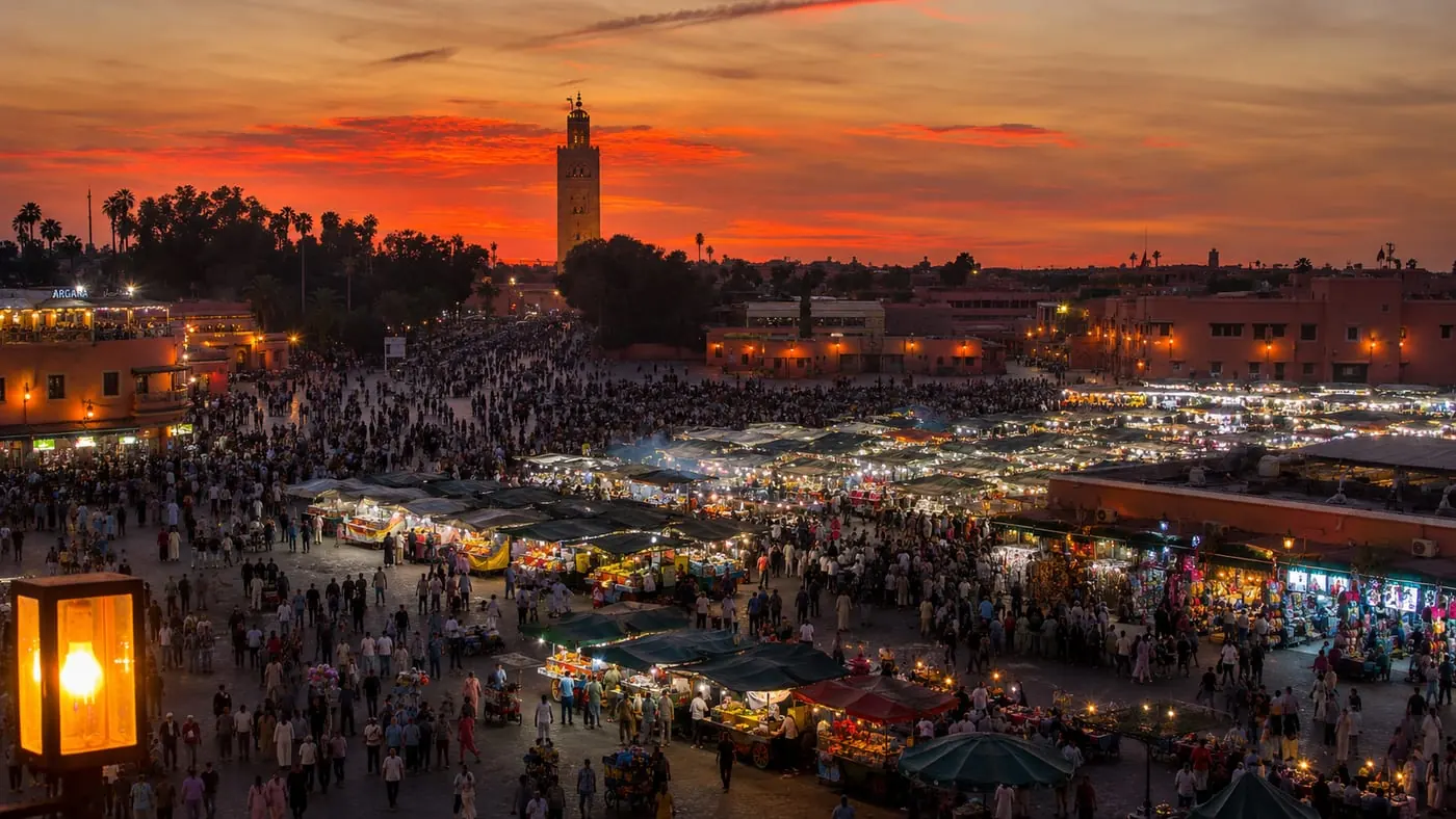 Día 1 del tour Marrakech al desierto de Merzouga: Aeropuerto de Marrakech – Marrakech